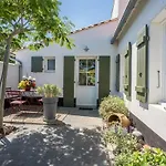 Holiday home Maison Charmante Avec Wifi Pres Des Plages Et Pistes Cyclables - Fr-1-835-9 Le Bois-Plage-en-Re
