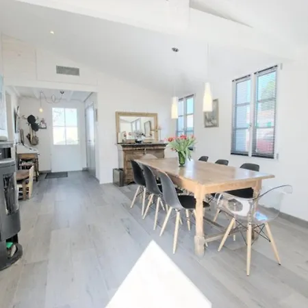 Maison Charmante Avec Wifi Pres Des Plages Et Pistes Cyclables - Fr-1-835-9 Holiday home Le Bois-Plage-en-Re